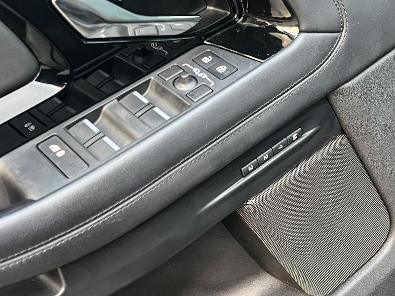 Image LAND-ROVER Range Rover Evoque 1.5 P300e 309ch R-Dynamic SE AWD BVA 11cv