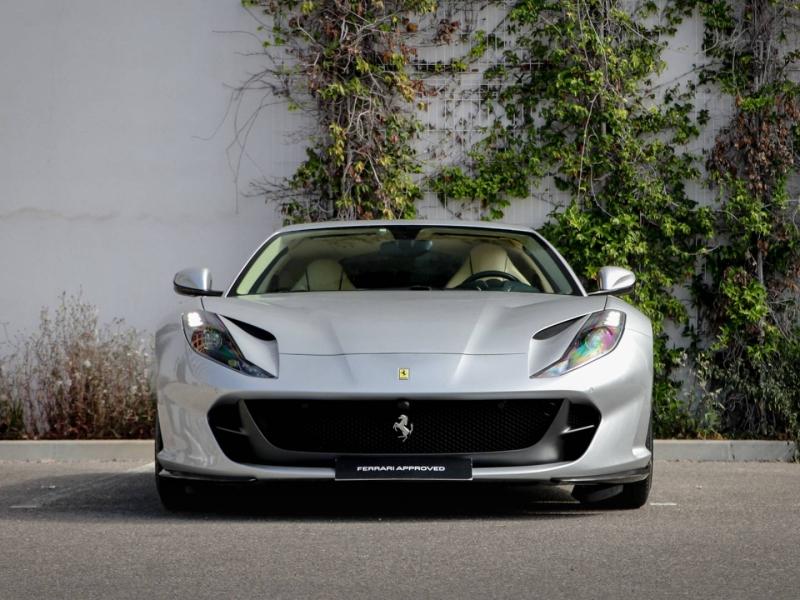 Photo FERRARI 812 SUPERFAST V12 Atmosphérique 6.5
