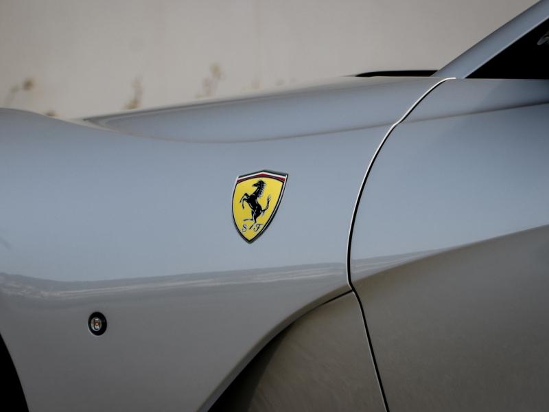 Image FERRARI 812 SUPERFAST V12 Atmosphérique 6.5