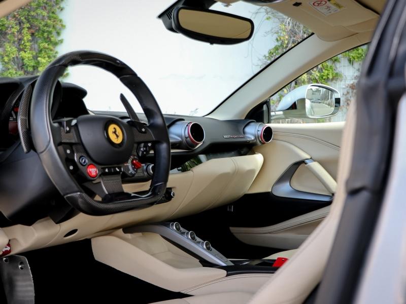 Image FERRARI 812 SUPERFAST V12 Atmosphérique 6.5