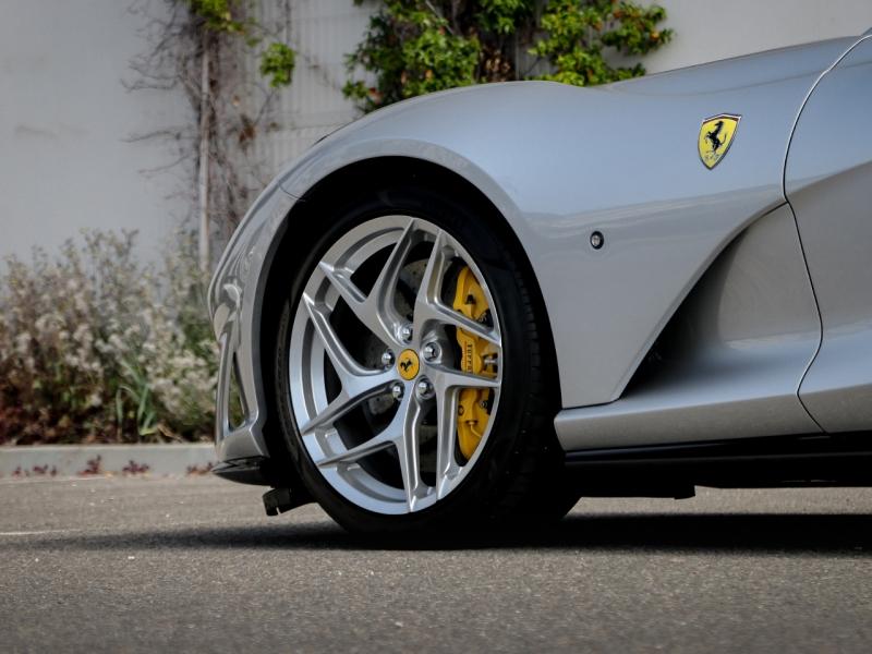 Image FERRARI 812 SUPERFAST V12 Atmosphérique 6.5