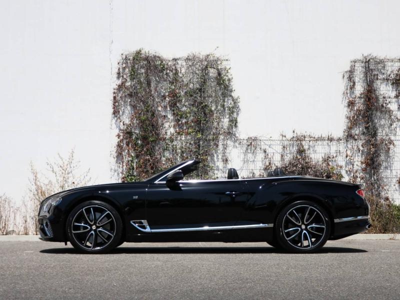 Image BENTLEY CONTINENTAL GTC First Edition W12 6.0 635ch