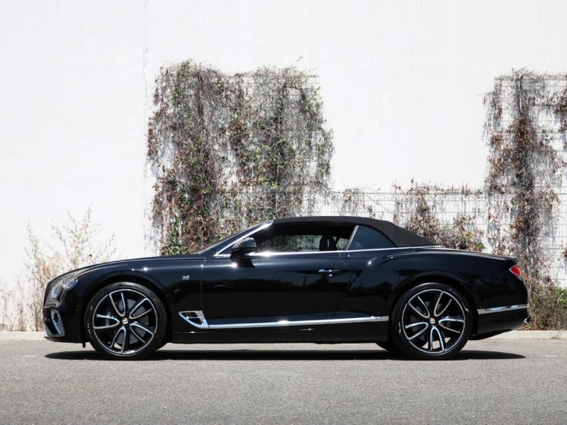 Image BENTLEY CONTINENTAL GTC First Edition W12 6.0 635ch