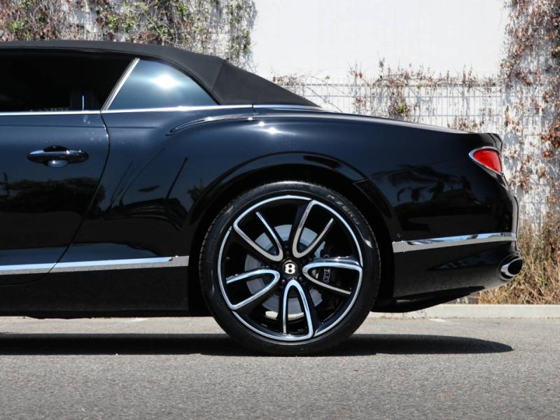 Image BENTLEY CONTINENTAL GTC First Edition W12 6.0 635ch