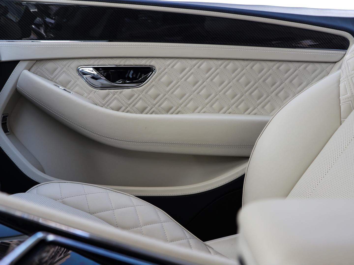 Image BENTLEY Continental GT V8 4.0 550ch