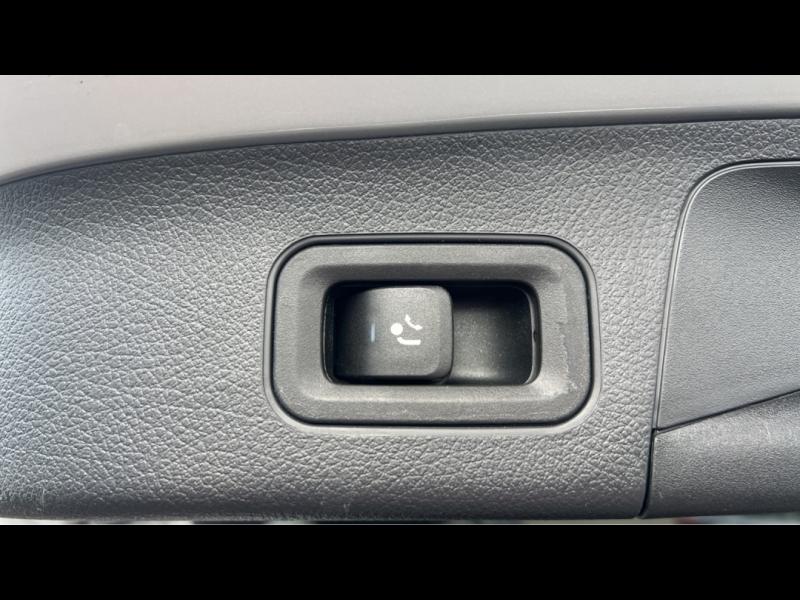 Image MERCEDES-BENZ GLA 200 d 150ch AMG Line 8G-DCT 4Matic