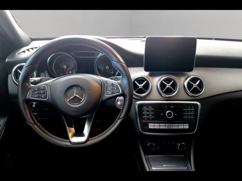 Image MERCEDES-BENZ GLA 180 d Sensation 7G-DCT