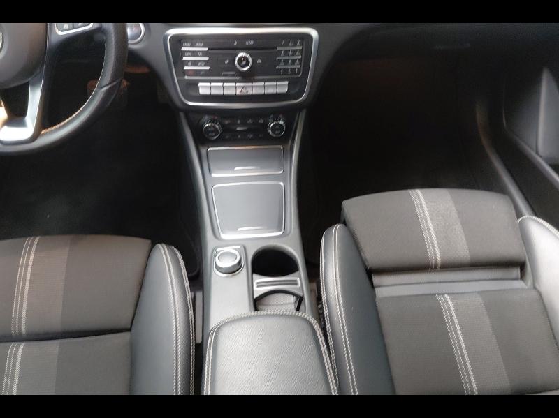 Image MERCEDES-BENZ GLA 180 d Sensation 7G-DCT
