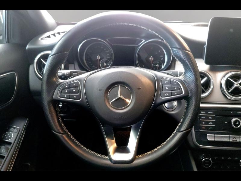 Image MERCEDES-BENZ GLA 180 d Sensation 7G-DCT
