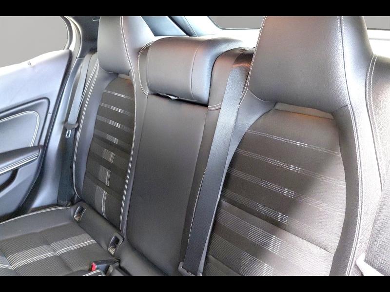 Image MERCEDES-BENZ GLA 180 d Sensation 7G-DCT