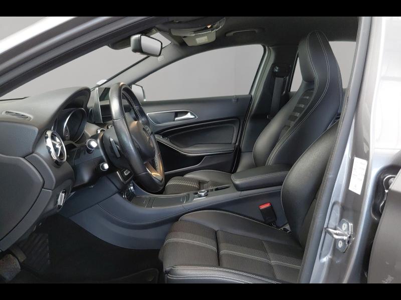 Image MERCEDES-BENZ GLA 180 d Sensation 7G-DCT