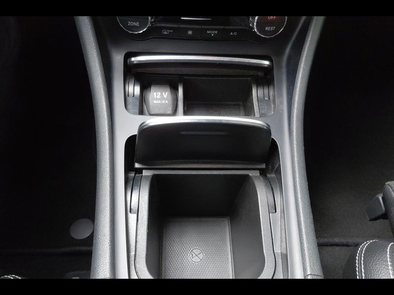 Image MERCEDES-BENZ GLA 180 d Sensation 7G-DCT