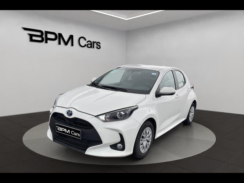 Photo TOYOTA Yaris 116h Dynamic Business 5p + Programme Beyond Zero Academy MY21