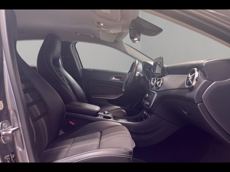 Image MERCEDES-BENZ GLA 200 d 136ch Sensation 7G-DCT Euro6c