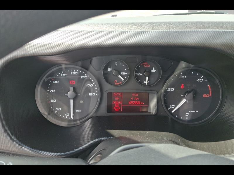 Image IVECO Daily CCb 35C16H empattement 4100 3.0 CAISSE 20M3 HAYON
