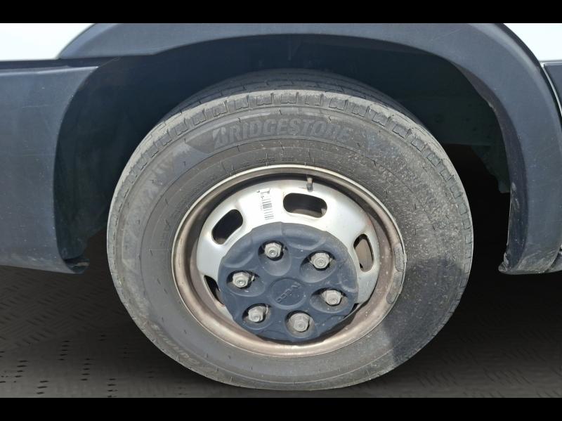 Image IVECO Daily CCb 35C16H empattement 4100 3.0 CAISSE 20M3 HAYON