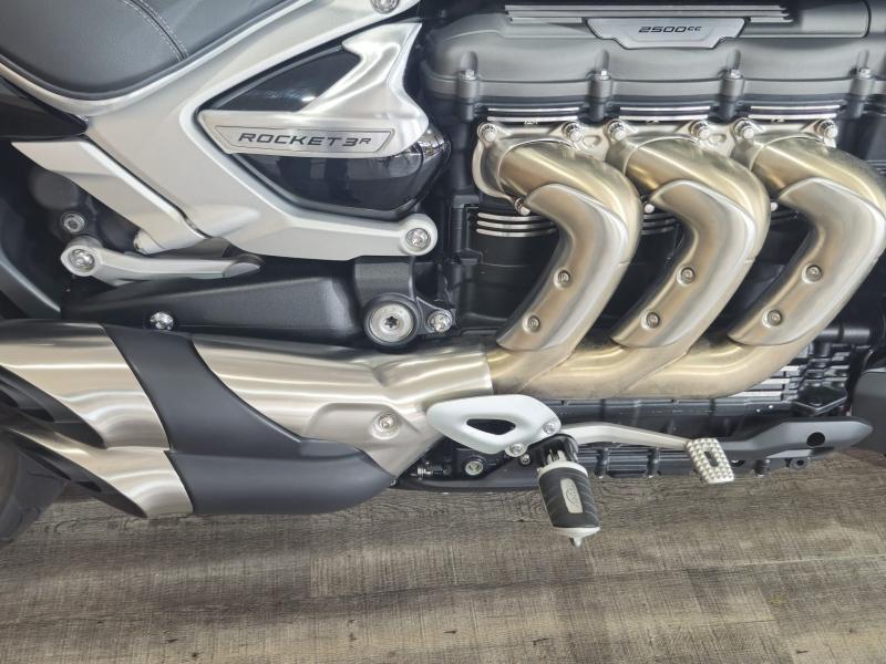 Image TRIUMPH Rocket III 2500 R Chrome Edition
