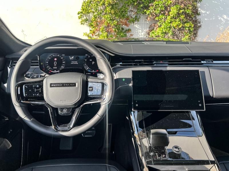 Image LAND-ROVER Range Rover Sport 4.4 P635 635ch MHEV SV Black