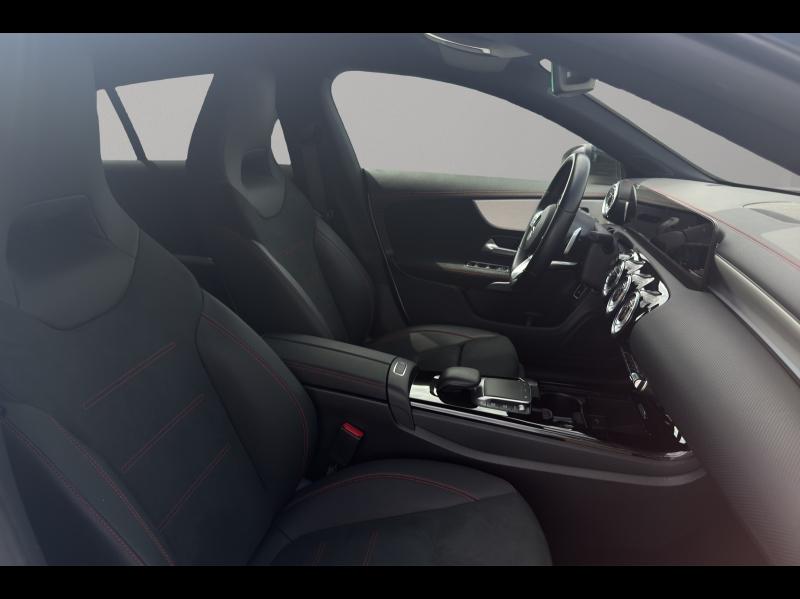 Image MERCEDES-BENZ CLA Shooting Brake 200 d 150ch AMG Line 8G-DCT