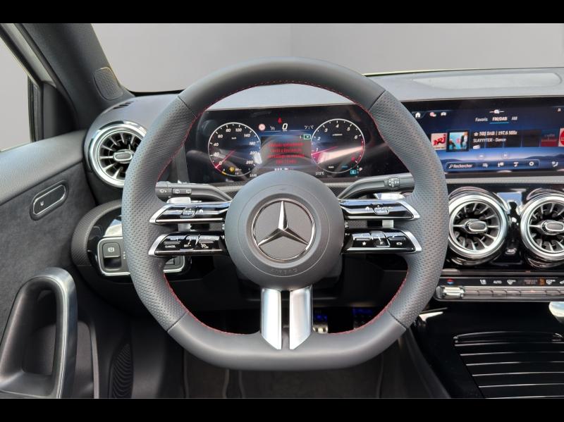Image MERCEDES-BENZ Classe A 180 136ch AMG Line 7G-DCT