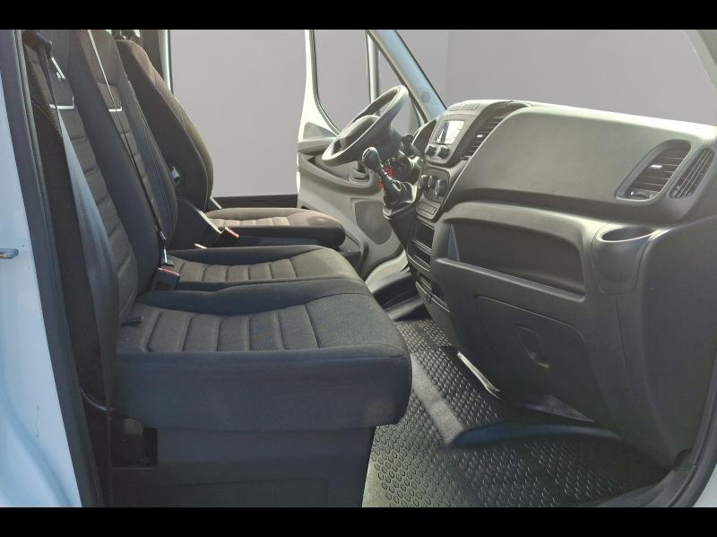 Image IVECO Daily CCb 35C16H empattement 4100 3.0 CAISSE 20M3 HAYON