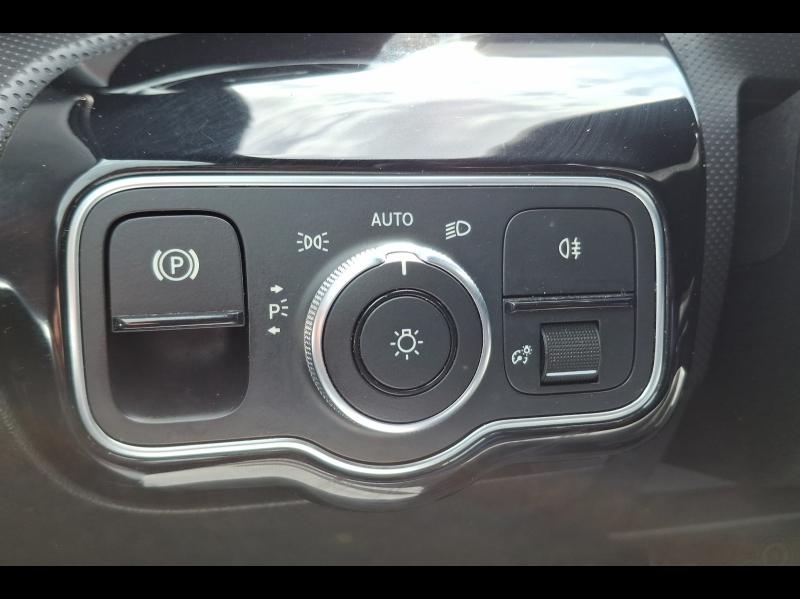 Image MERCEDES-BENZ CLA 180 136ch AMG Line 7G-DCT