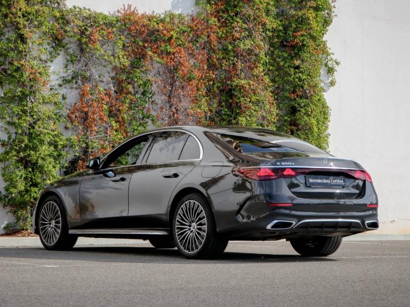 Image MERCEDES-BENZ Classe E 300 e 204+129ch AMG Line 9G-Tronic
