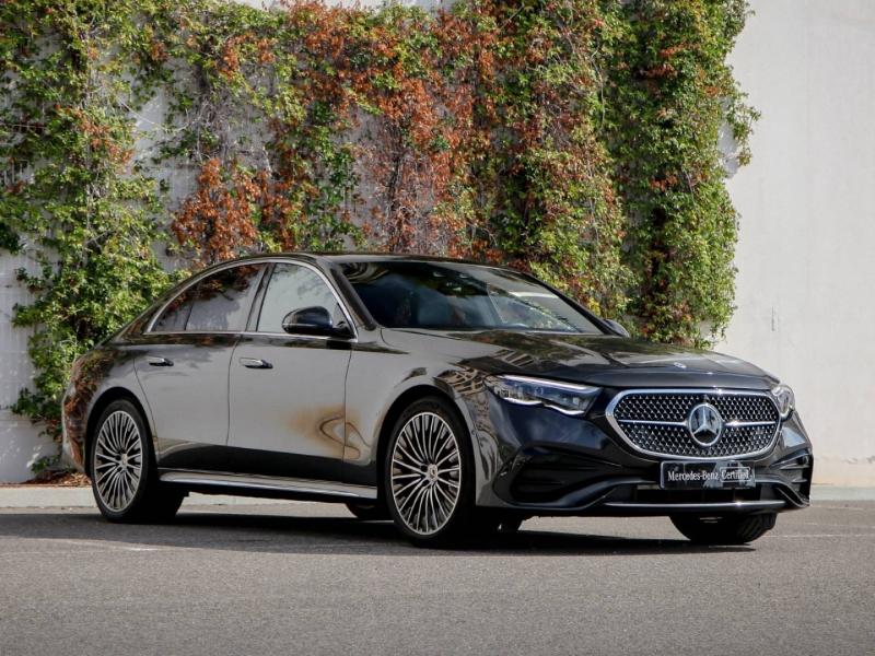 Image MERCEDES-BENZ Classe E 300 e 204+129ch AMG Line 9G-Tronic
