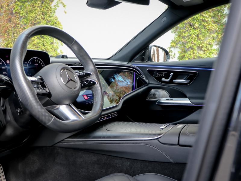 Image MERCEDES-BENZ Classe E 300 e 204+129ch AMG Line 9G-Tronic