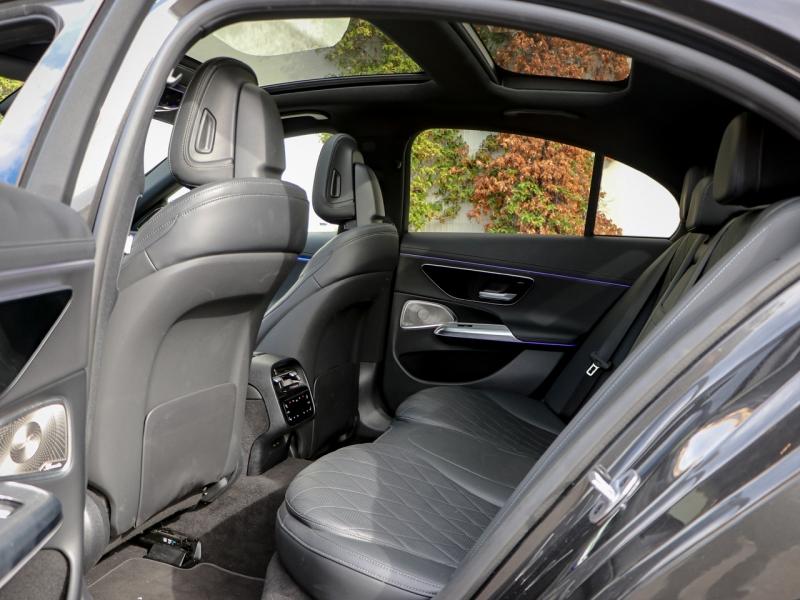 Image MERCEDES-BENZ Classe E 300 e 204+129ch AMG Line 9G-Tronic
