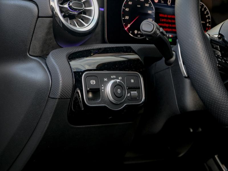 Image MERCEDES-BENZ Classe A 250 e Hybrid EQ 163+109ch AMG Line 8G-DCT