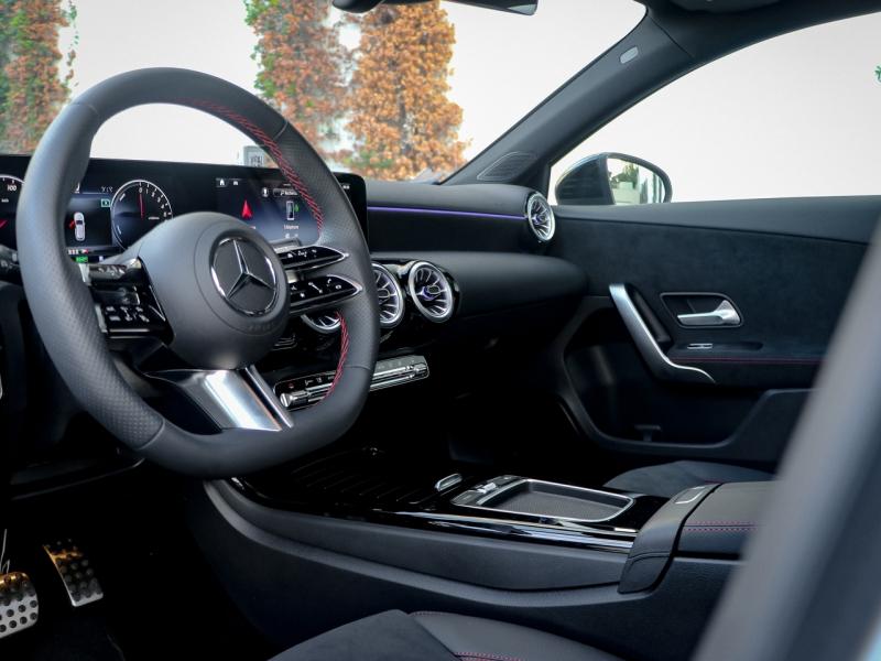 Image MERCEDES-BENZ Classe A 250 e Hybrid EQ 163+109ch AMG Line 8G-DCT