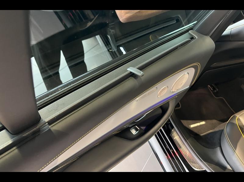 Image MERCEDES-BENZ Classe E Break 63 AMG S 612ch 4Matic+ Speedshift MCT AMG