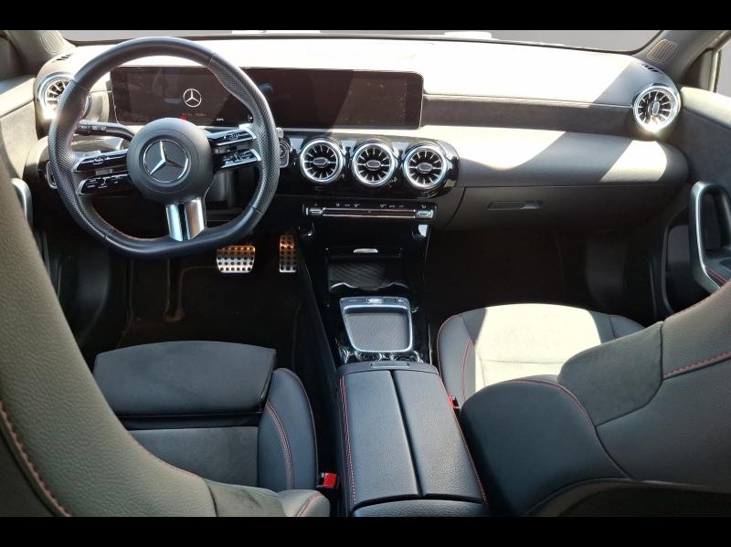 Image MERCEDES-BENZ Classe A 180 d 116ch AMG Line 8G-DCT