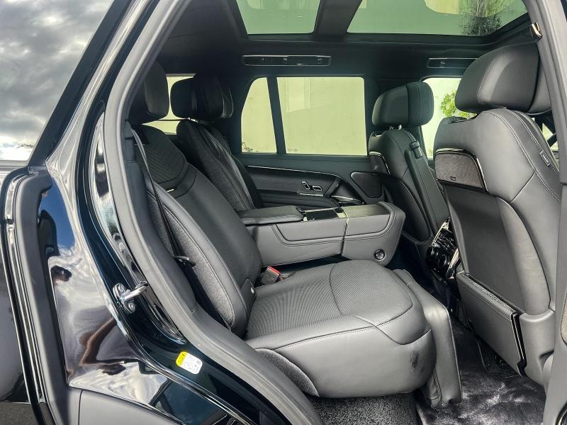 Image LAND-ROVER Range Rover 4.4 P615 615ch SV Black SWB
