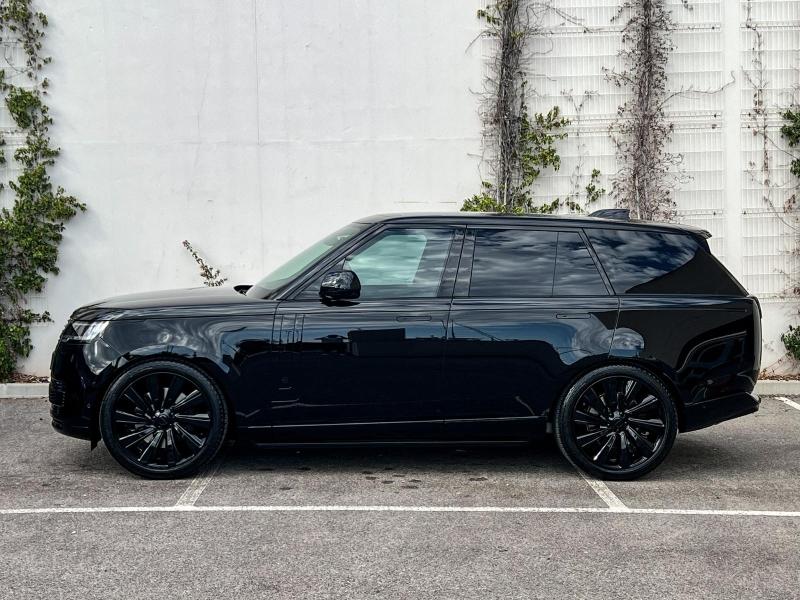 Image LAND-ROVER Range Rover 4.4 P615 615ch SV Black SWB