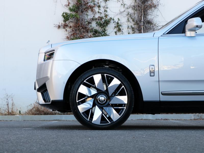 Image ROLLS-ROYCE Cullinan V12 6.75 Bi-Turbo 571ch