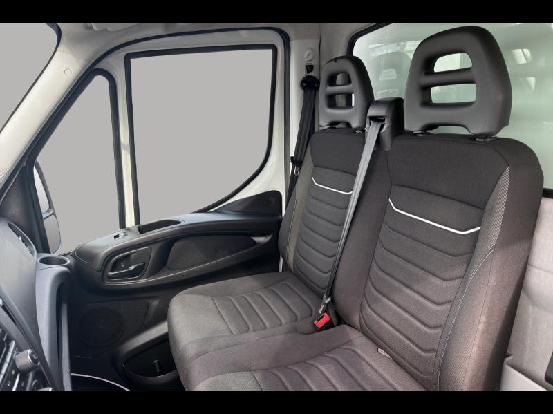 Image IVECO Daily CCb 35C16H empattement 4100 3.0
