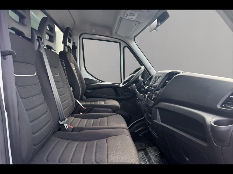 Image IVECO Daily CCb 35C16H empattement 4100 3.0