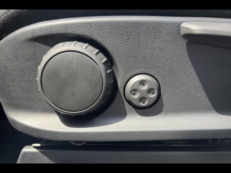 Image MERCEDES-BENZ GLA 200 d 150ch Progressive Line 8G-DCT