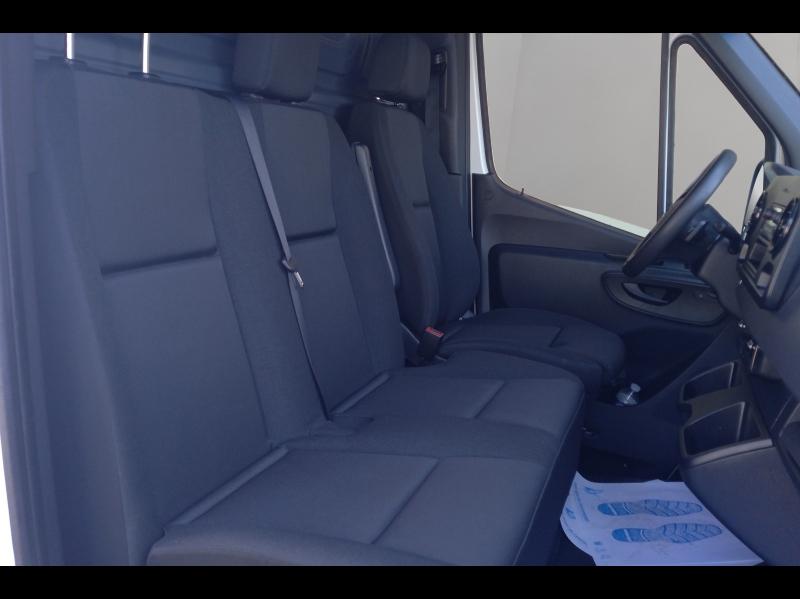 Image MERCEDES-BENZ Sprinter Fg 312 eSprinter 39 3T5 3 batteries 85 KW