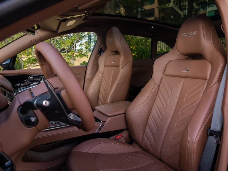 Image ASTON MARTIN DBX S SUV