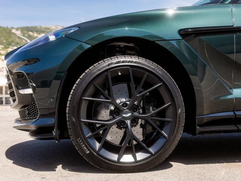 Image ASTON MARTIN DBX 4.0 V8 biturbo 707ch BVA9