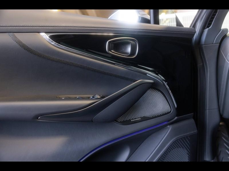 Image ASTON MARTIN DBX 4.0 V8 biturbo 707ch BVA9
