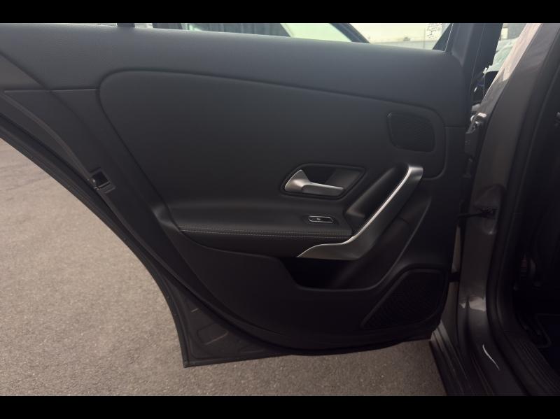 Image MERCEDES-BENZ Classe A 180 d 116ch Progressive Line 7G-DCT