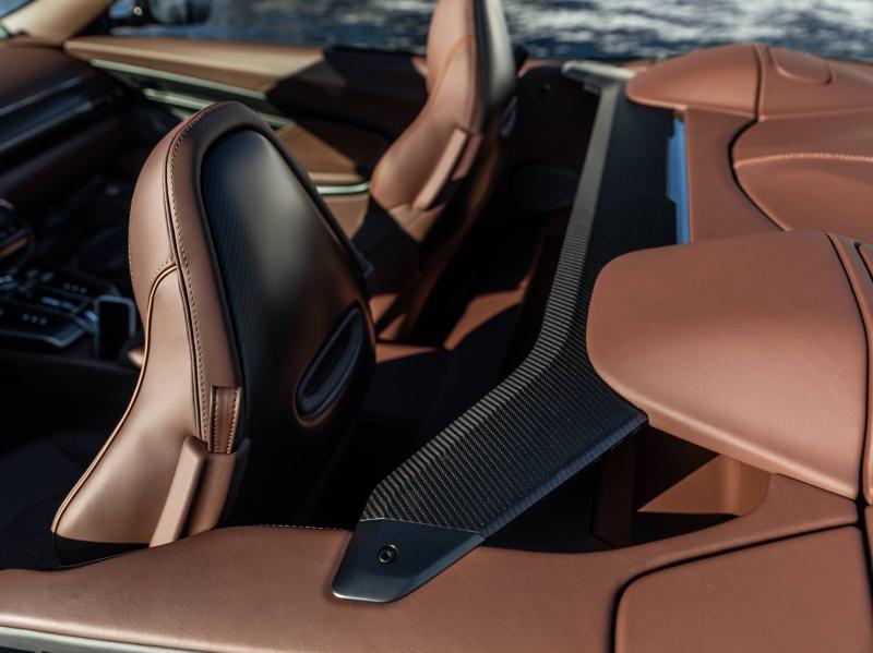 Image ASTON MARTIN VANQUISH VOLANTE VOLANTE