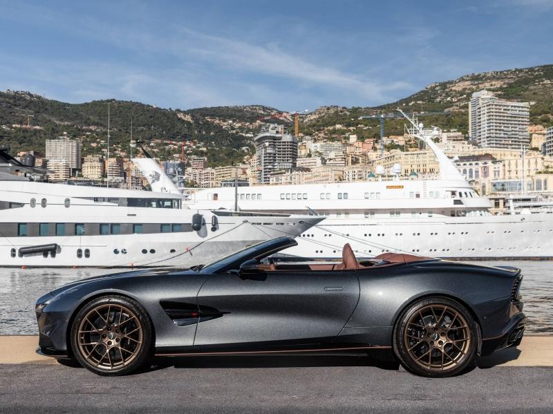 Image ASTON MARTIN VANQUISH VOLANTE VOLANTE