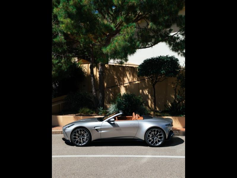 Image ASTON MARTIN VANTAGE ROADSTER ROADSTER