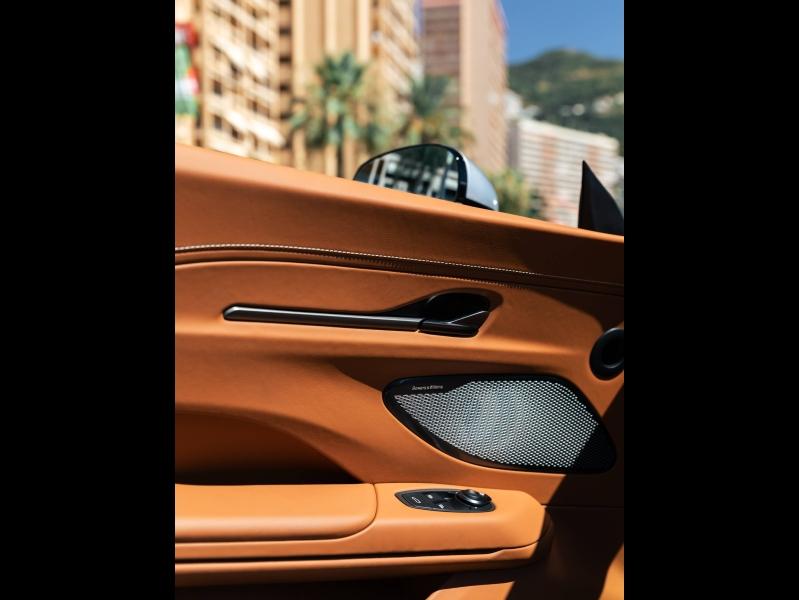 Image ASTON MARTIN VANTAGE ROADSTER ROADSTER