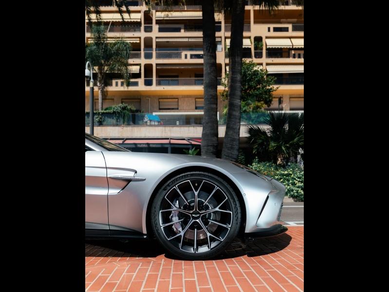 Image ASTON MARTIN VANTAGE ROADSTER ROADSTER